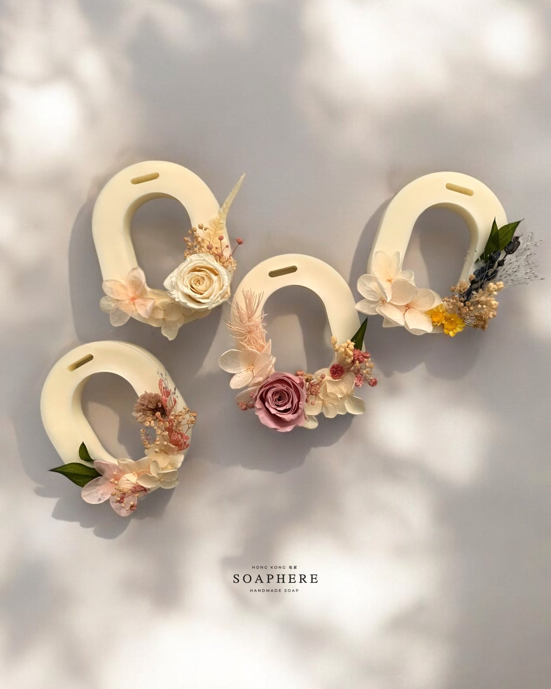 Decorative floral wax tablet